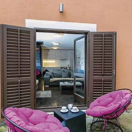 Holiday home Four-bedroom Holiday In